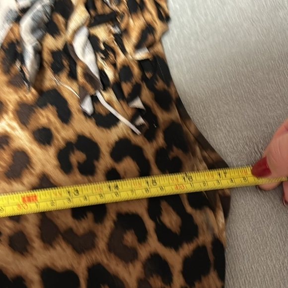 Express cheetah printt top - Picture 3 of 6